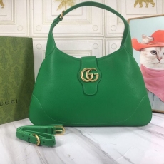 Gucci Shopping Bags